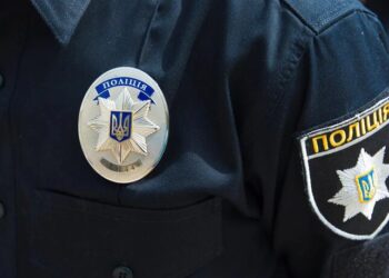 На Рівненщині 15-річна дівчина впала з мосту, намагаючись зробити фото на перилах
