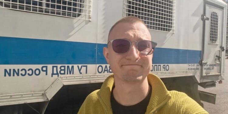 У москві затримали кандидата в держдуму від партії "яблуко" максима макарова