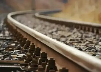 росія атакувала дроном потяг Суми-Київ, постраждалих немає