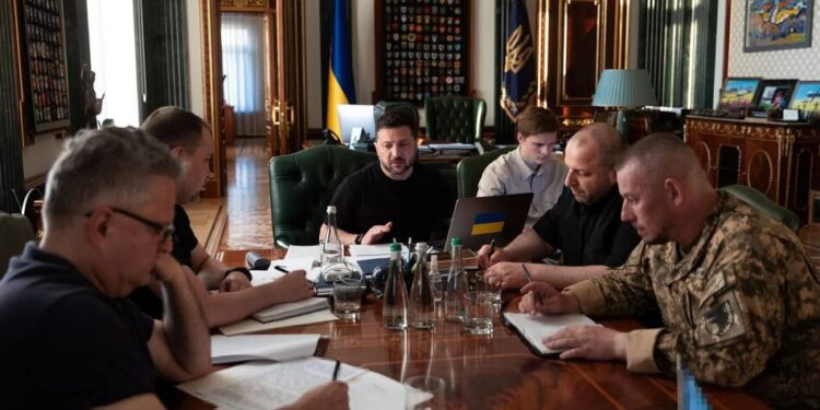 Зеленський обговорив із президентом ОАЕ допомогу Україні у сфері безпеки Чорного моря