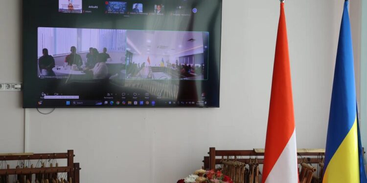 Україна та Індонезія почнуть спільні дослідження від екватора до Антарктики