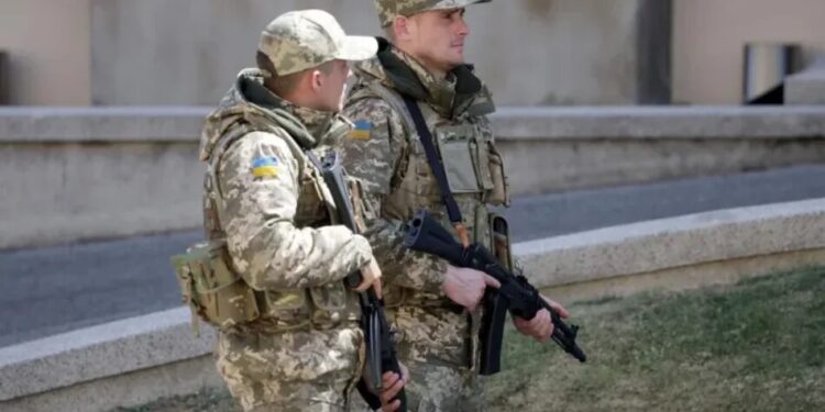 У центрі Загреба помітили "українських військових" зі зброєю біля відомого готелю