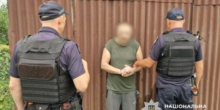 На Буковині затримали стрілка у поліцейських після 11 днів переховування у лісі