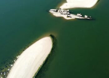 Рекордне обміління Дунаю виявило десятки кораблів часів Другої світової війни