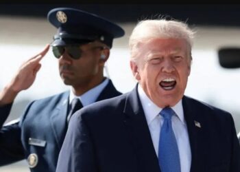 Трамп пригрозив Ірану "дуже сильним ударом", якщо Ормузьку протоку не відкриють найближчим часом