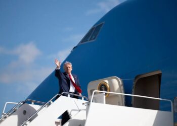 ЦРУ скептично оцінило дані від Ізраїлю про іранську загрозу Трампу перед зміною літака в Анкарі – WP