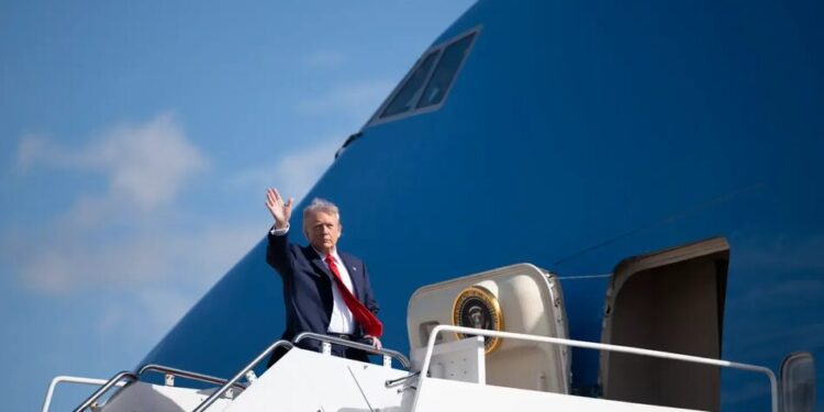 ЦРУ скептично оцінило дані від Ізраїлю про іранську загрозу Трампу перед зміною літака в Анкарі – WP