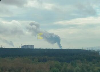 Зеленський підтвердив ураження НПЗ у пермі і аеродрому "маринівка", пошкодження Су-34