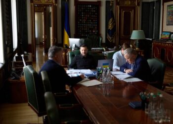 "росіяни не шкодують балістики" – Зеленський обговорив з прем'єром Нідерландів удари рф і посилення ППО