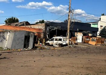 Окупанти ударили безпілотником по пошті у Краматорську: щонайменше одна людина загинула, ще 6 – поранені