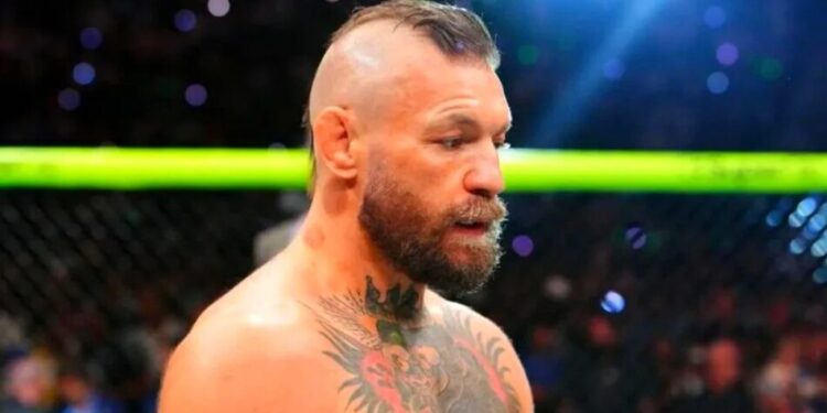 Конор Макгрегор переніс операцію на коліні після травми на UFC 329