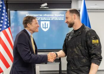 США можуть допомогти зупинити цю війну на умовах України – Хмара на зустрічі із сенатором Блюменталем