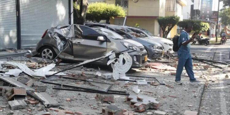 Землетрус у Колумбії: щонайменше 18 загиблих, під завалами можуть бути люди