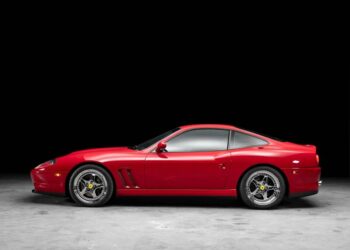 Ferrari Майкла Джордана, що надихнув на Air Jordan XIV, виставили на торги