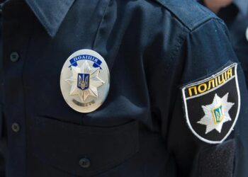 У Києві сталась бійка між патрульним і ветераном на протезі – правоохоронці оприлюднили відео