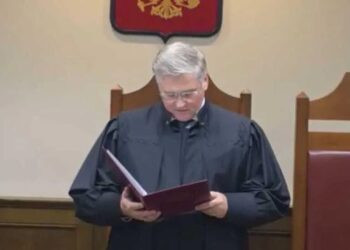 Верховний суд рф зняв антивоєнну партію “Яблуко” з виборів до держдуми