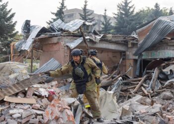 Авіаудар рф по Краматорську – 27 людей постраждали, з-під завалів дістали загиблого