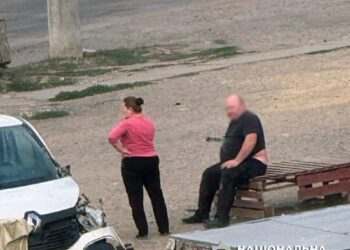 росіяни дроном "полювали" на торговця на ринку в Херсоні: поліція показала відео, МЗС відреагувало