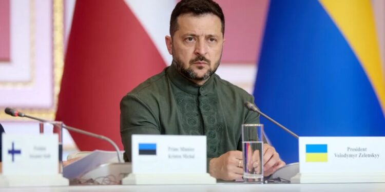 Україні потрібно близько 10 млрд, щоб забезпечити армію зброєю до березня 2027 року – Зеленський