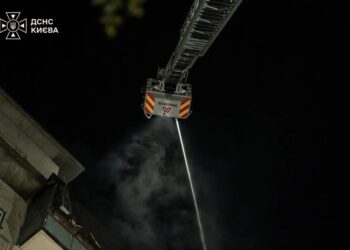 Дворічна дитина загинула у Києві внаслідок російської атаки, 5 людей постраждали