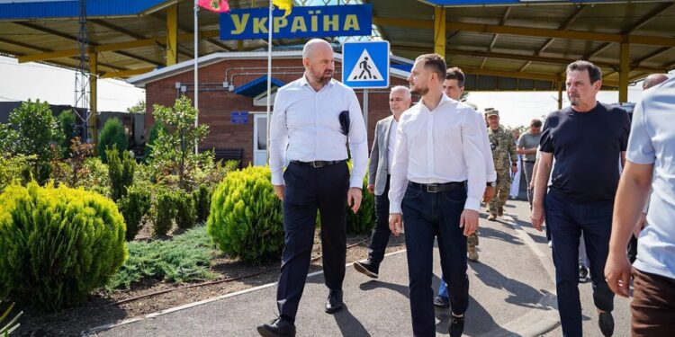 Молдова готує пропозиції щодо можливості надання Україні 20 локомотивів – Калашник
