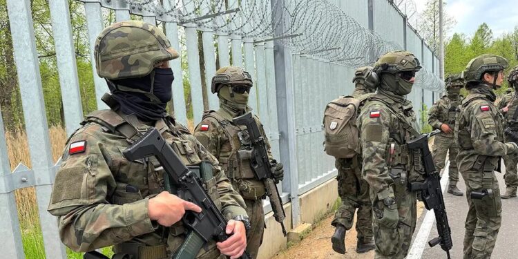 Польща та Балтія посилюють охорону інфраструктури через загрозу атаки рф під чужим прапором – Reuters