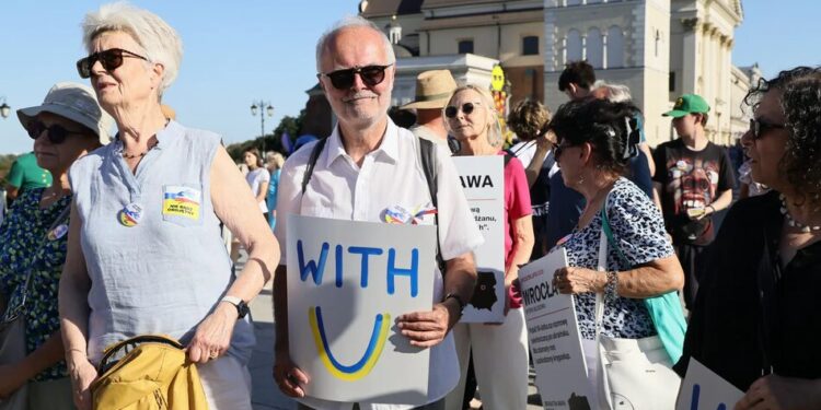 "Моя Польща не б’є, не ображає, не цькує" – у 22 польських містах проходять протести проти насильства щодо українців