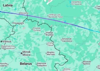 У рф заявили про приземлення військового літака США у москві