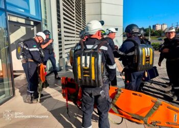 Зеленський назвав удар по ТЦ у Кривому Розі терактом і закликав світ посилити тиск на росію