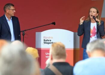 У Німеччині партія Вагенкнехт хоче разом з AfD виступити проти допомоги Україні