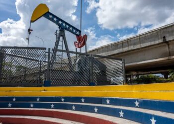 США ведуть переговори з Венесуелою про масштабну нафтову угоду – Axios