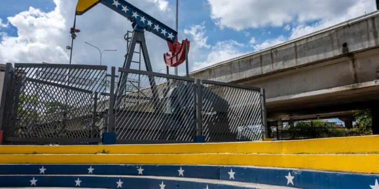 США ведуть переговори з Венесуелою про масштабну нафтову угоду – Axios