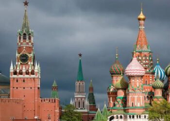 кремль посилює контроль над пристроями росіян під приводом боротьби з шахрайством