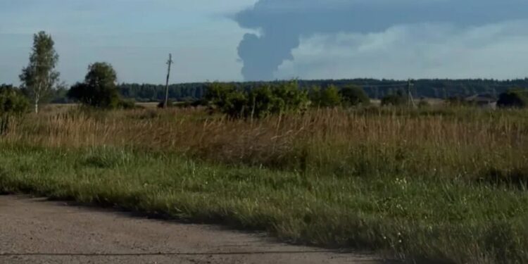 Один із найбільших НПЗ рф знову опинився під ударом після атаки дронів – OSINT-аналіз