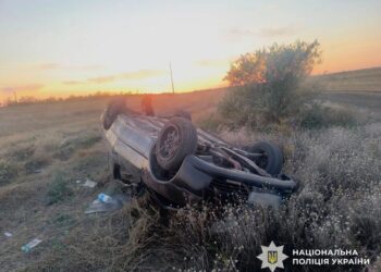 На Миколаївщині перекинулося авто з дітьми і підлітками, 6 постраждалих