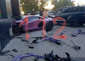 У рф спорткар сина "православного" мільярдера Алтушкіна влетів у будинок та збив учасника "сво"