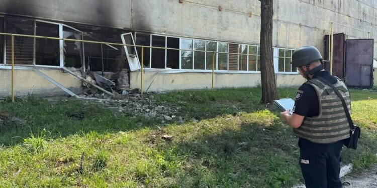 росіяни масовано атакували Чернігів дронами, двоє постраждалих