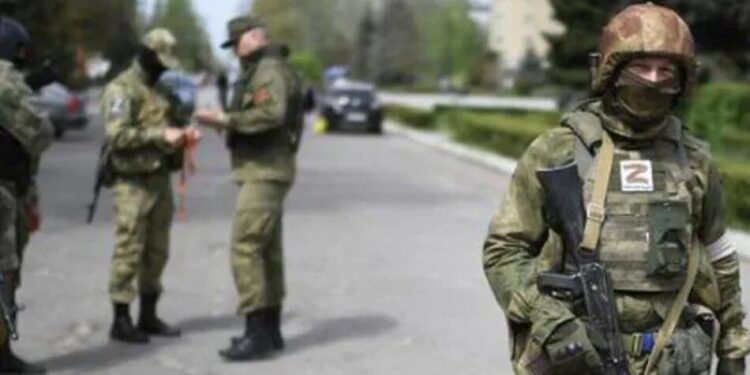 На Херсонщині окупаційна влада поставила на військовий облік 2700 українців для служби в армії рф