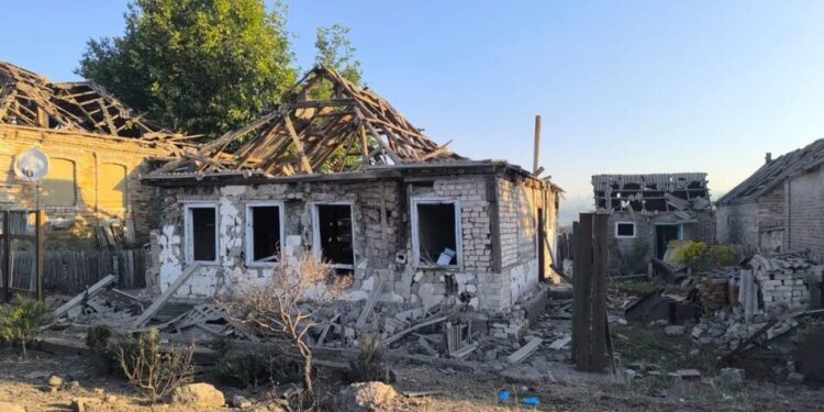 рф вдарила по Софіїці на Донеччині: двоє загиблих і 141 пошкоджений будинок