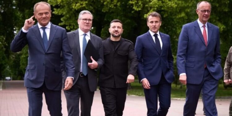 Відхід Стармера та Макрона загрожують існуванню "коаліції охочих" – The Telegraph