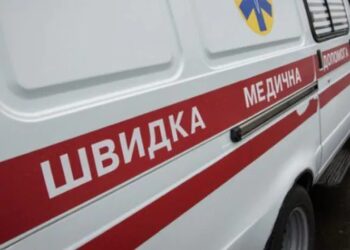 На Закарпатті сталась аварія за участі автобуса та вантажівки: загинула 17-річна дівчина, ще сім пасажирів у лікарні