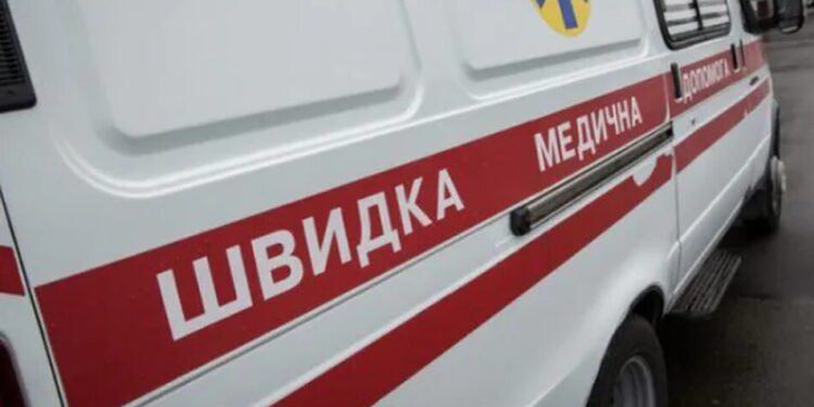 На Закарпатті сталась аварія за участі автобуса та вантажівки: загинула 17-річна дівчина, ще сім пасажирів у лікарні