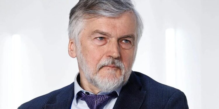 Ключовий банк рф звільнив головного економіста, який спрогнозував поразку росії "у війні на виснаження"