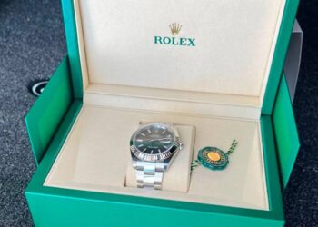 Cartier та Rolex: на кордоні виявили багатомільйонну контрабанду елітних годинників