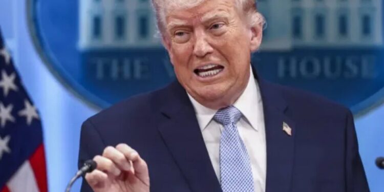 Трамп назвав прем’єра Канади та очільника Онтаріо "клоунами" і пригрозив Оттаві наслідками