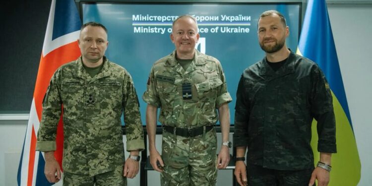 Україна та Британія обговорили посилення ППО, антибалістичні проєкти й ракети для Gripen