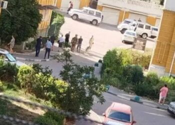 У Севастополі стався вибух: моніторингові канали кажуть про підрив військового