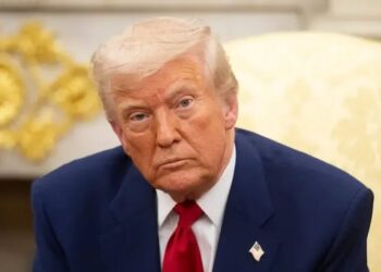 Трамп припустив, що Ормузька протока може бути повністю відкрита до вівторка