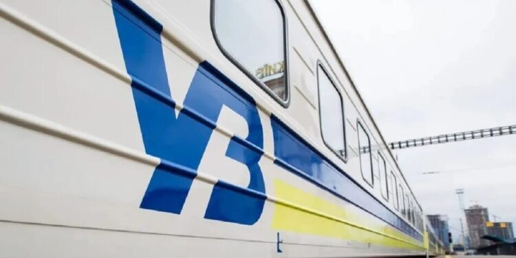 Росія за 5 днів 41 раз атакувала залізницю, пошкоджено 11 локомотивів