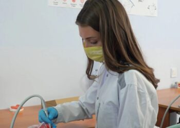 Вступ на "Стоматологію" у 2026 році: скільки коштує навчання та що пропонують університети